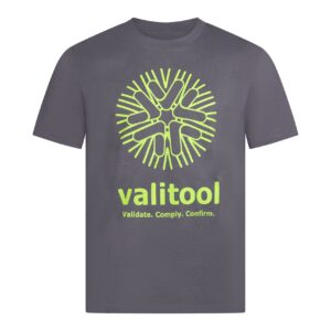 valitool Unisex T-Shirt in Anthrazit mit großem sonnenartigem Logo und Schriftzug ‚Validate. Comply. Confirm.‘, Vorderansicht
