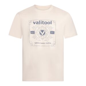 Valitool Unisex T-Shirt in Desert Dust mit ‚Time to Check‘ Vintage-Logo-Print und Schriftzug ‚Validate. Comply. Confirm.‘, Vorderansicht